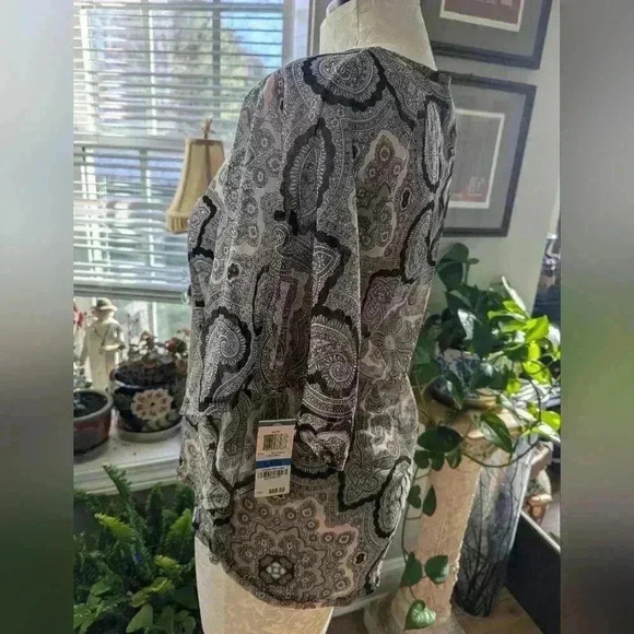 NWT Inc. Women's Top in Glow Gam Size XL - Picture 5 of 7